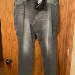 🔥🔥Maurices Acid Wash Black Denim Jeans. Gently worn. EUC 20W Long